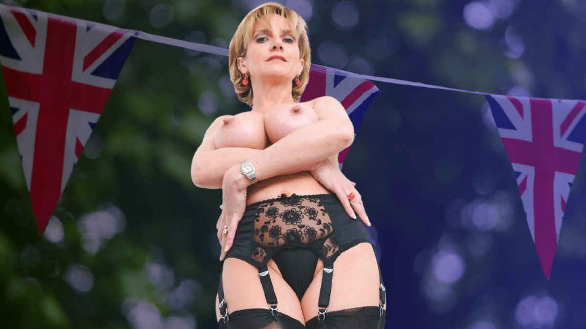 Lady Sonia: 40 Years of High-Class Filth Part 1 Whoreuro