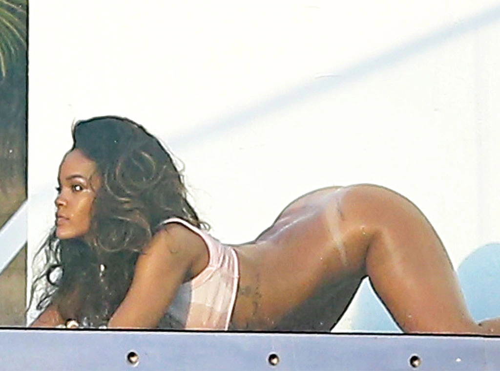 Rihanna Ditches Bikini Bottoms Poses for a Nude Photo Shoot