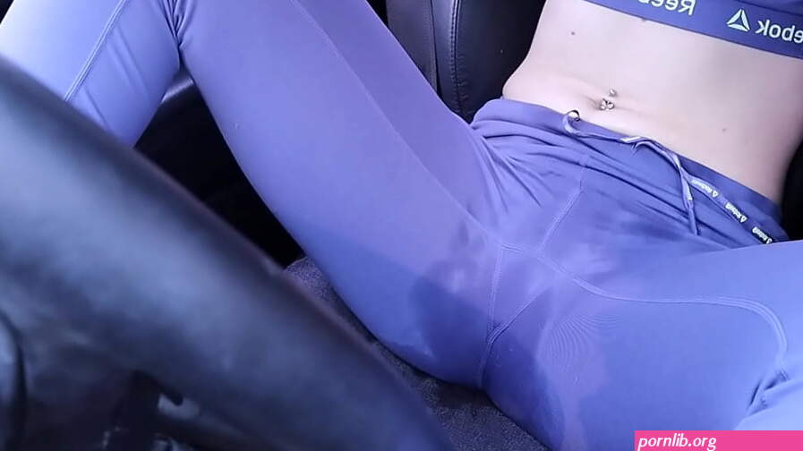 Stepmom SQUIRTING EVERYWHERE in the car before a Workout