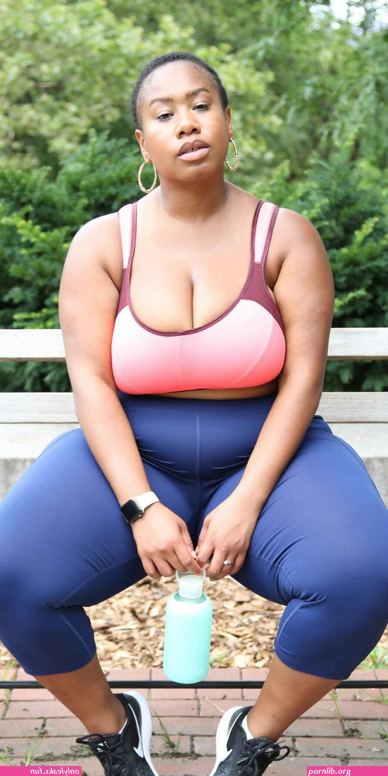huge thick curvy big booty