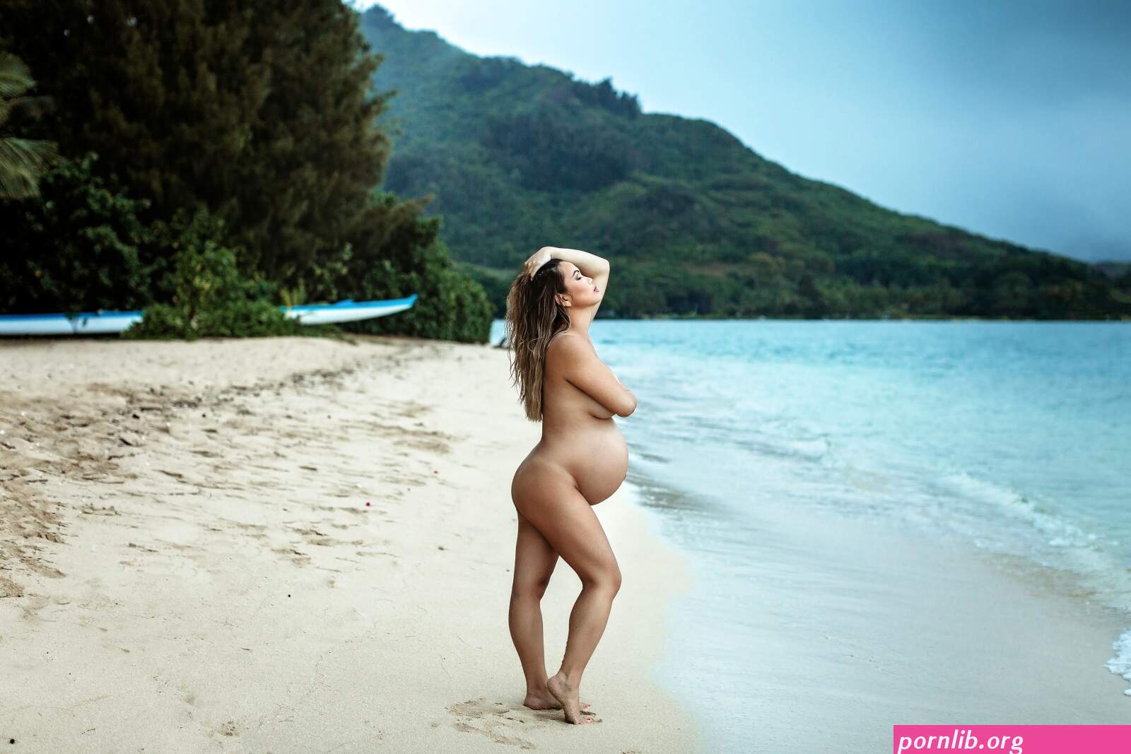 hawaii nudity