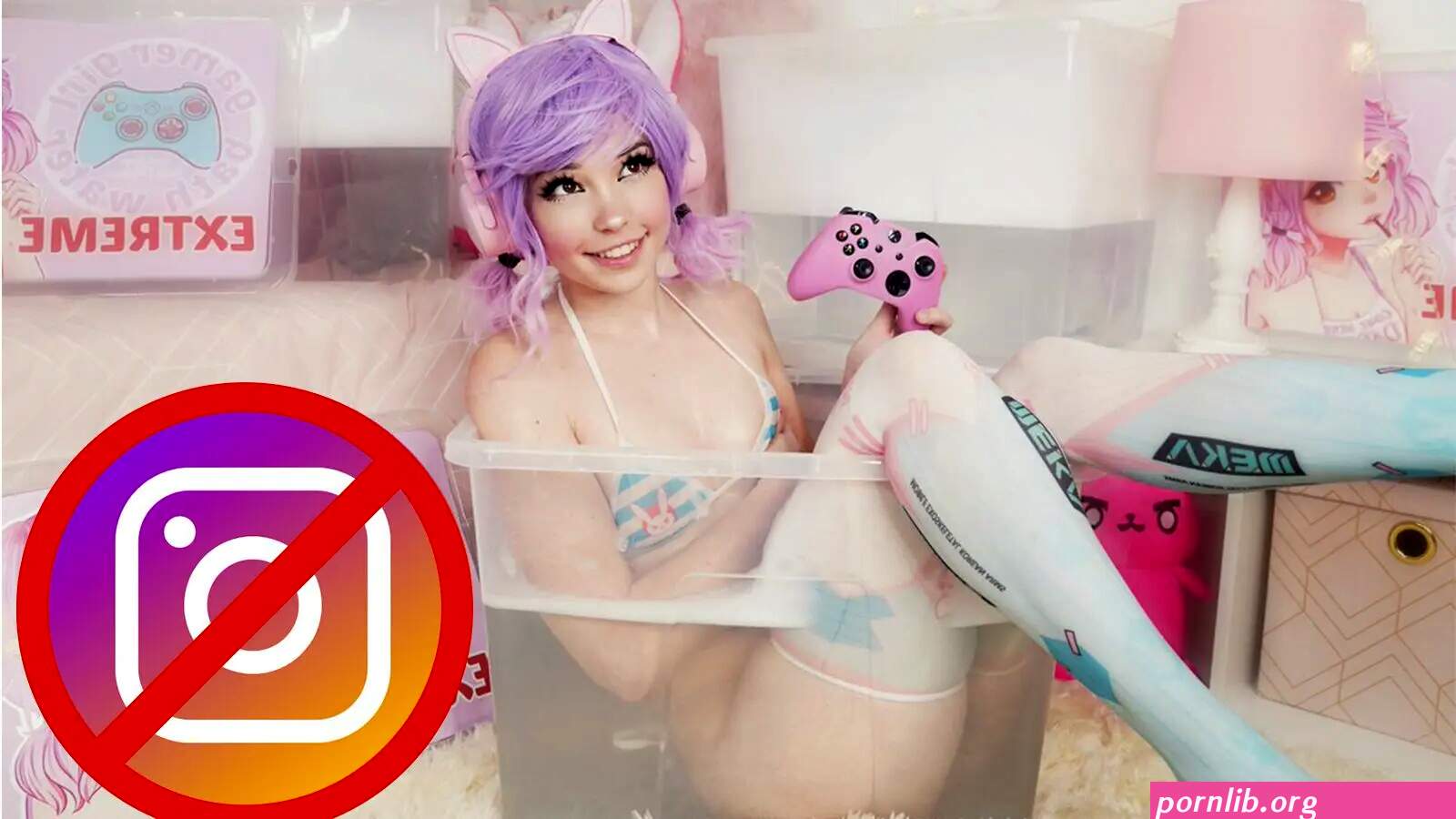 nude belle delphine