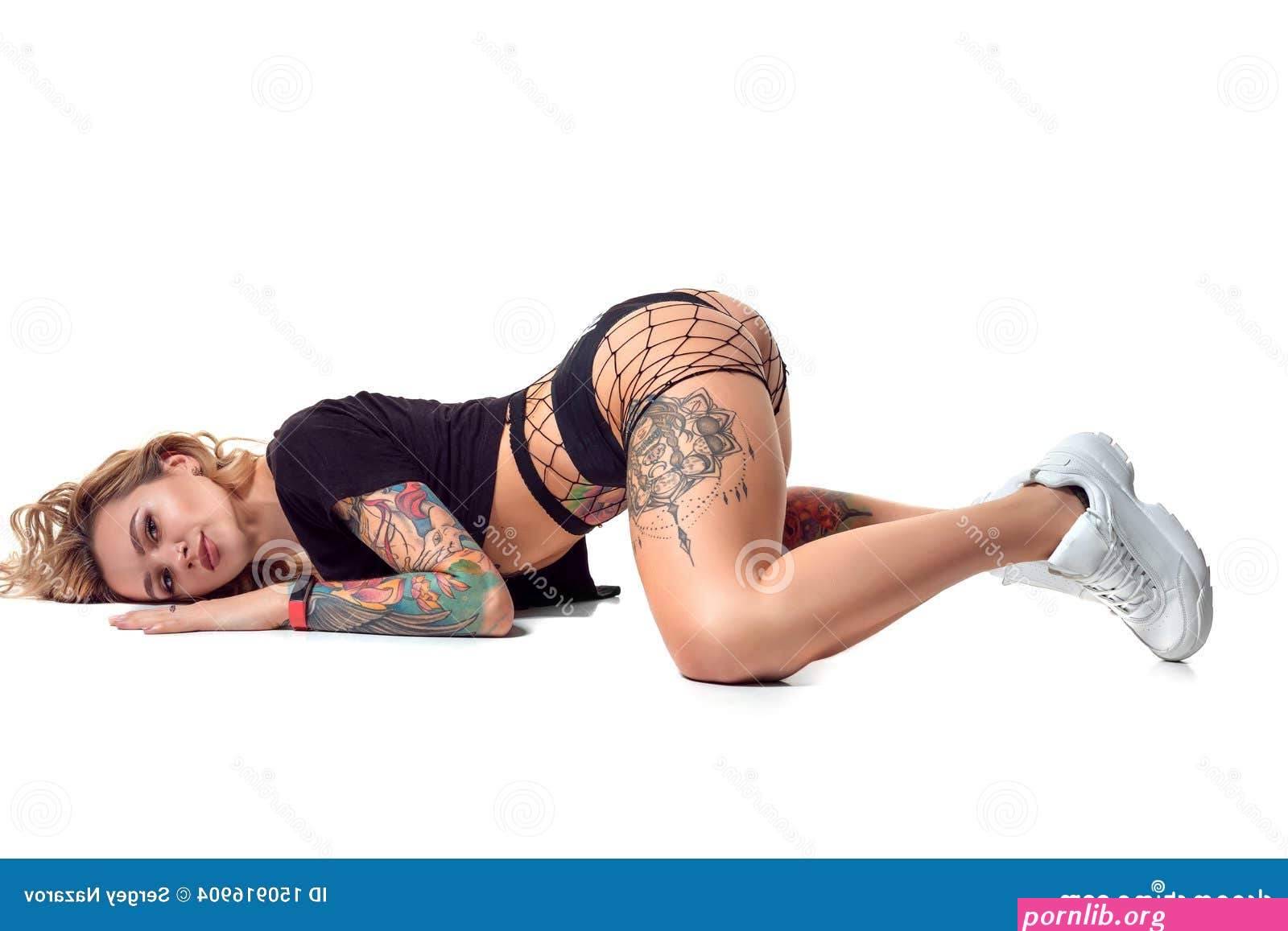 blonde booty