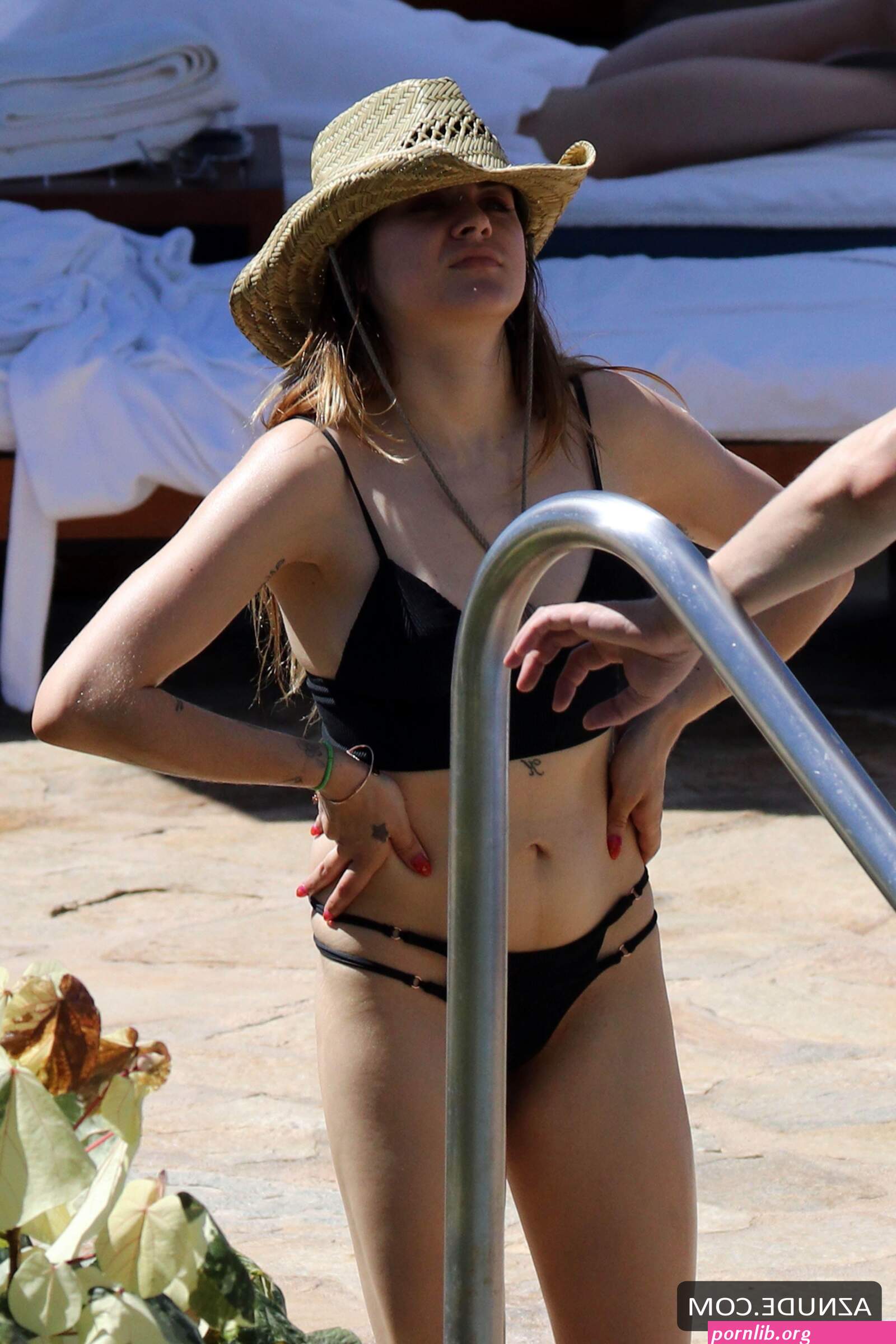 frances bean cobain nude
