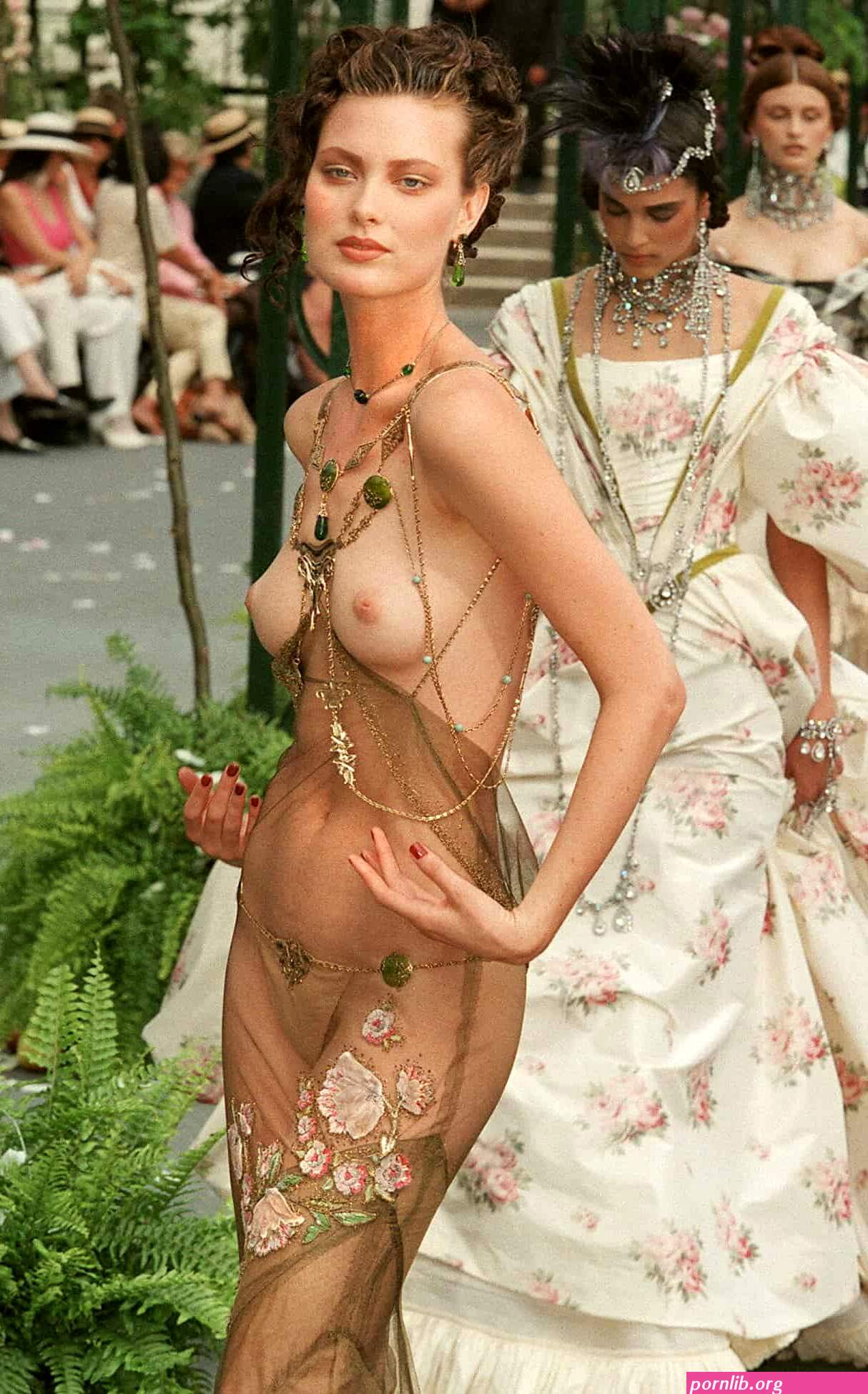 shalom harlow nude