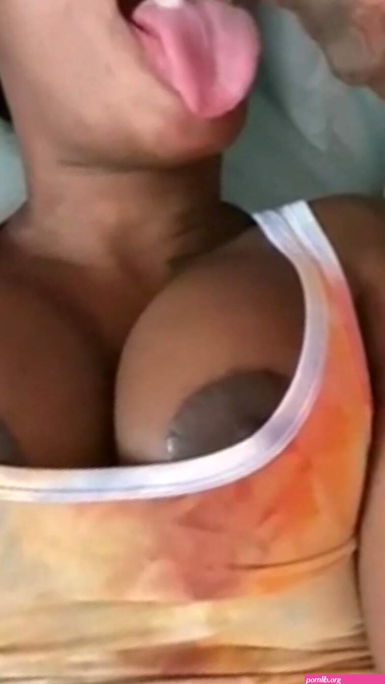 Ebony cumswallow