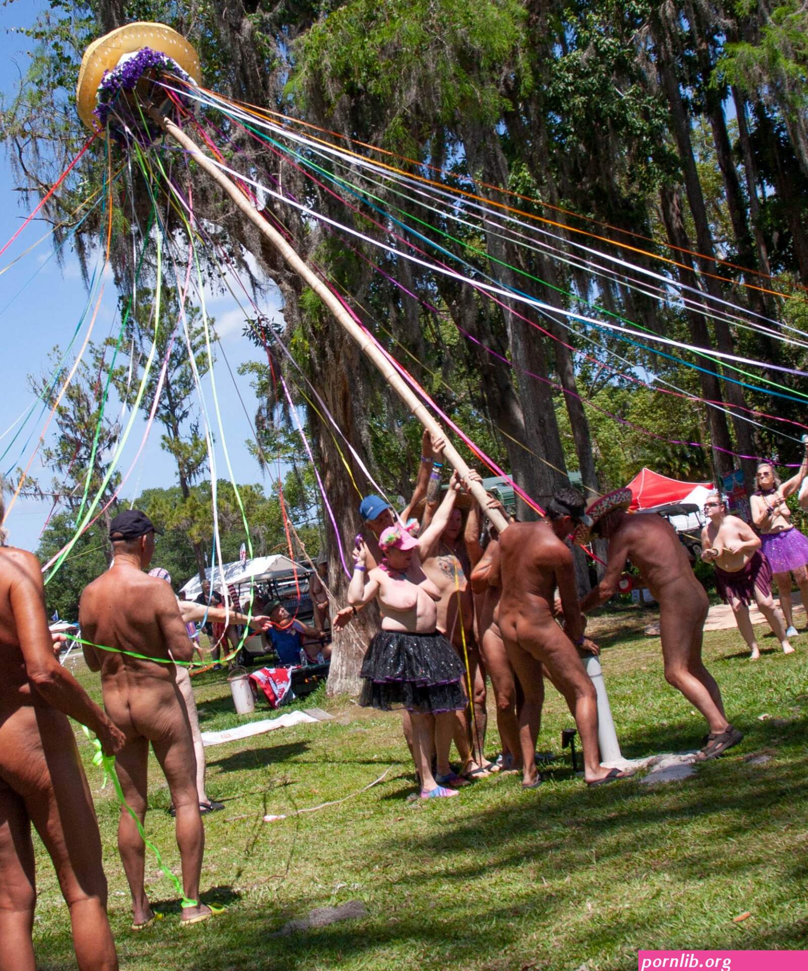 Naked lake party