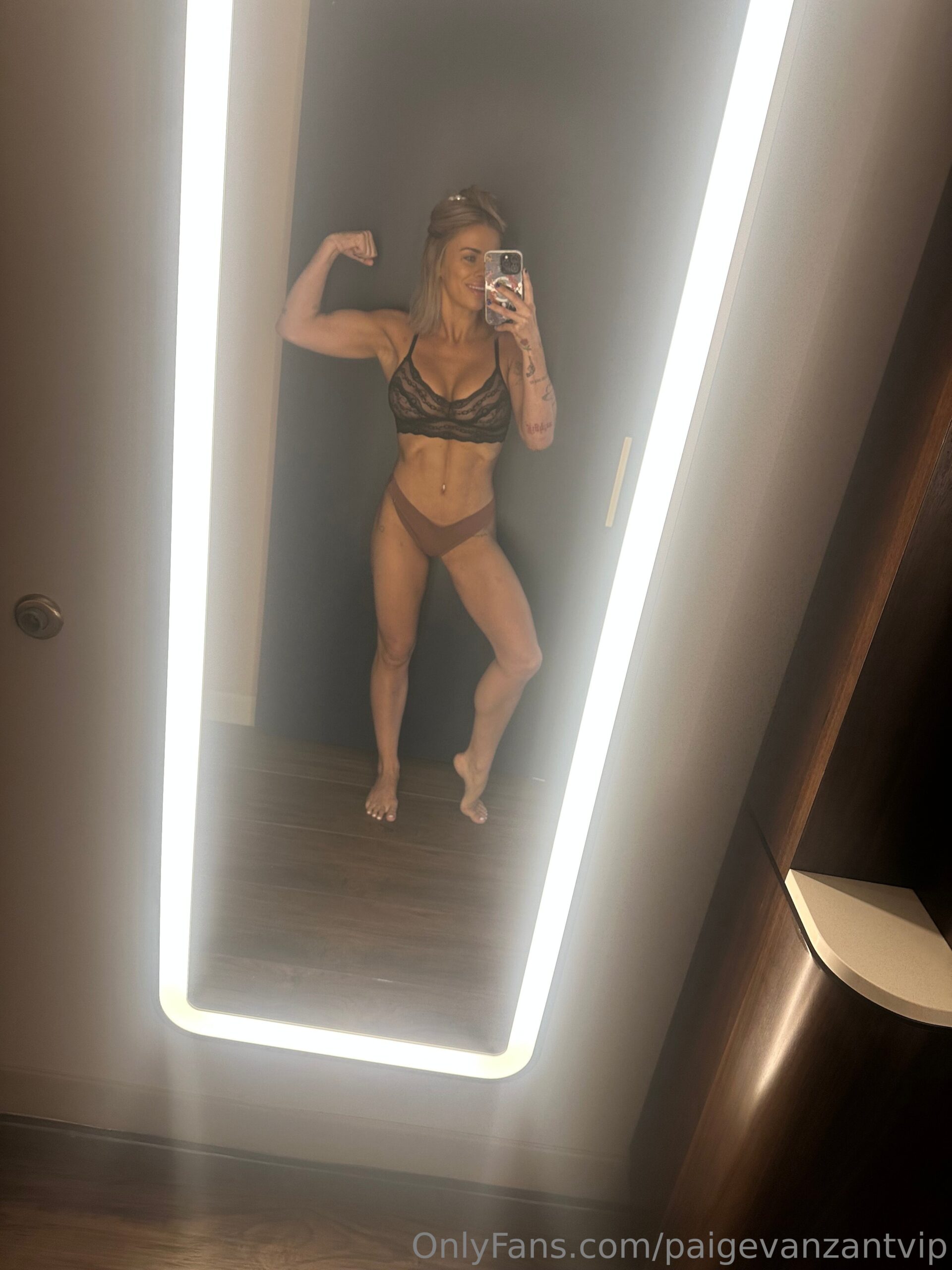 OnlyFans – PVZ