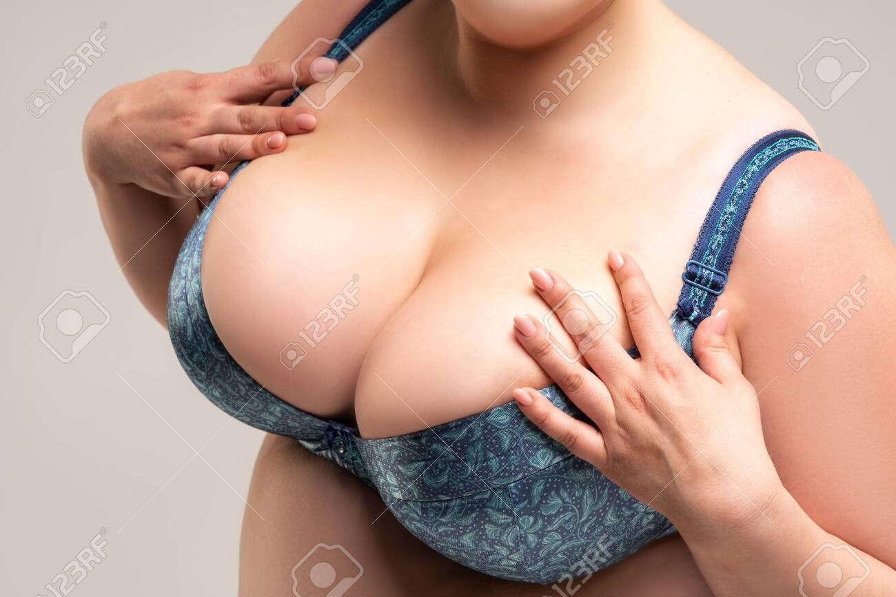 Porn: big natural boobs bouncing