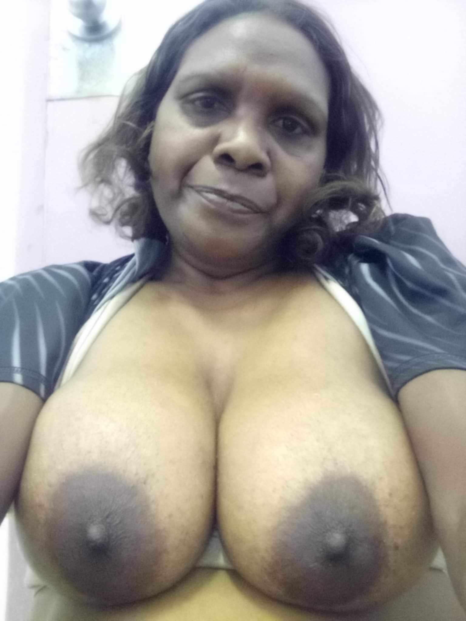 Porn: aboriginal pussy pic