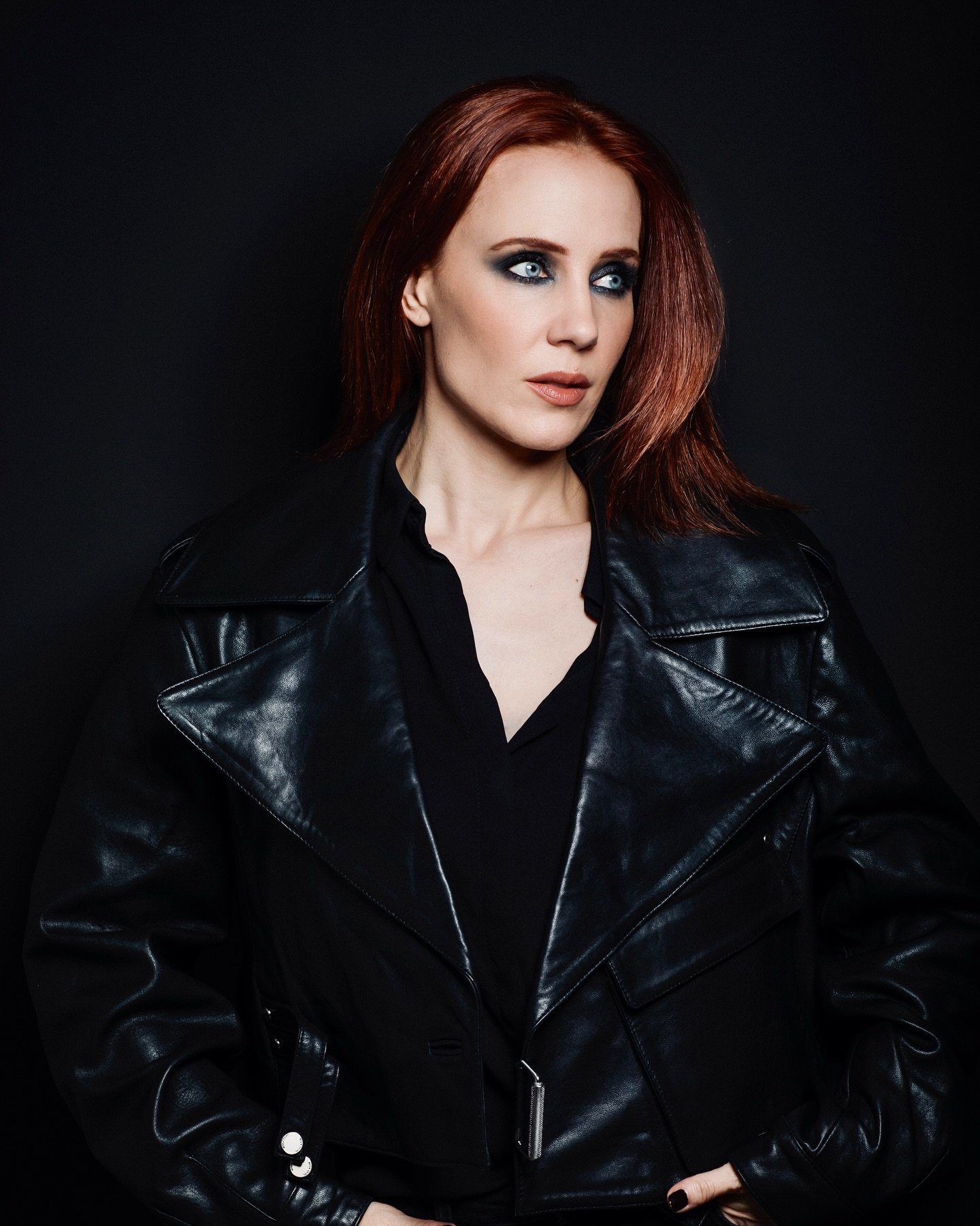 Porn: simone simons nude