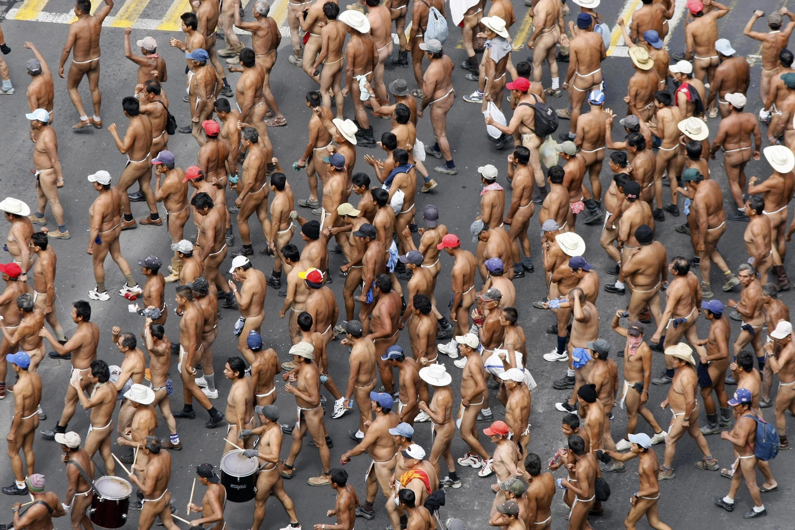 Porn: 400 pueblos naked