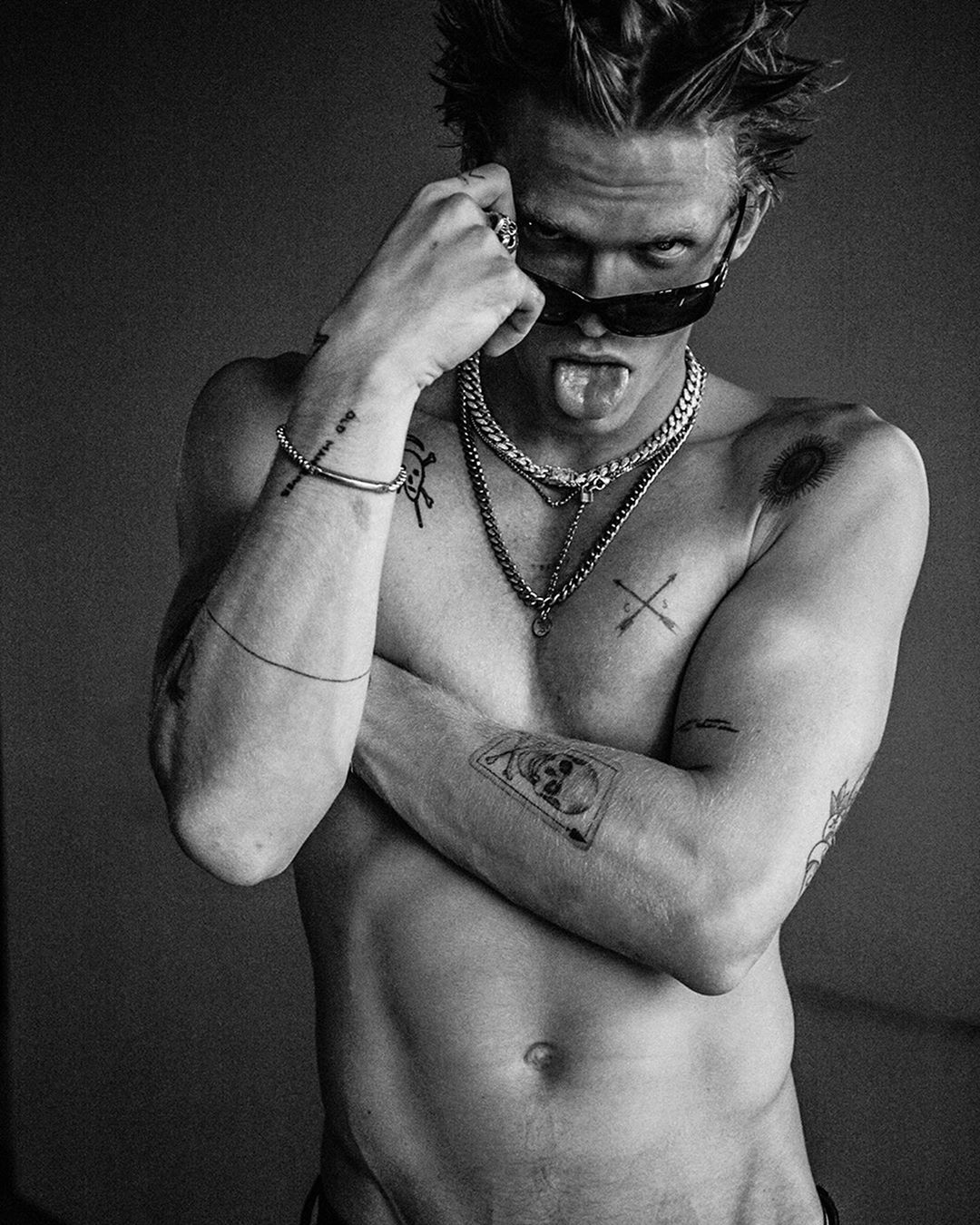 Porn: cody simpson naked