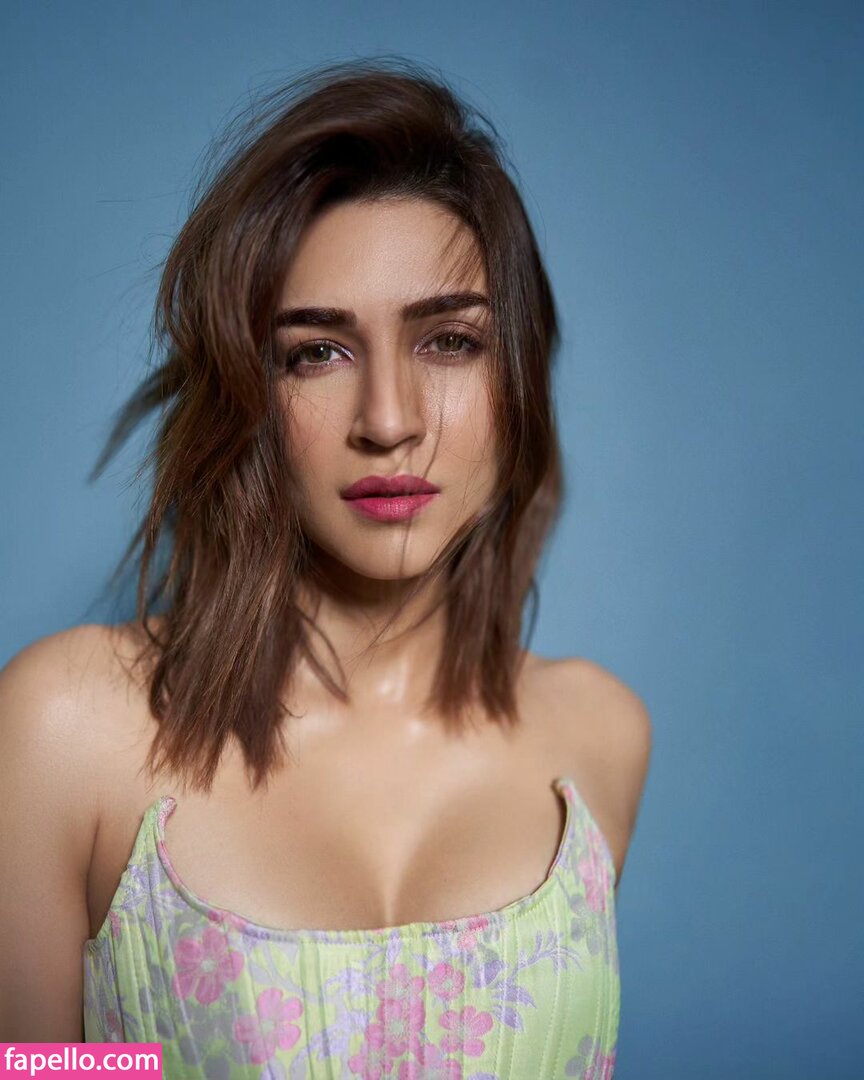 Porn: kriti sanon nude pic