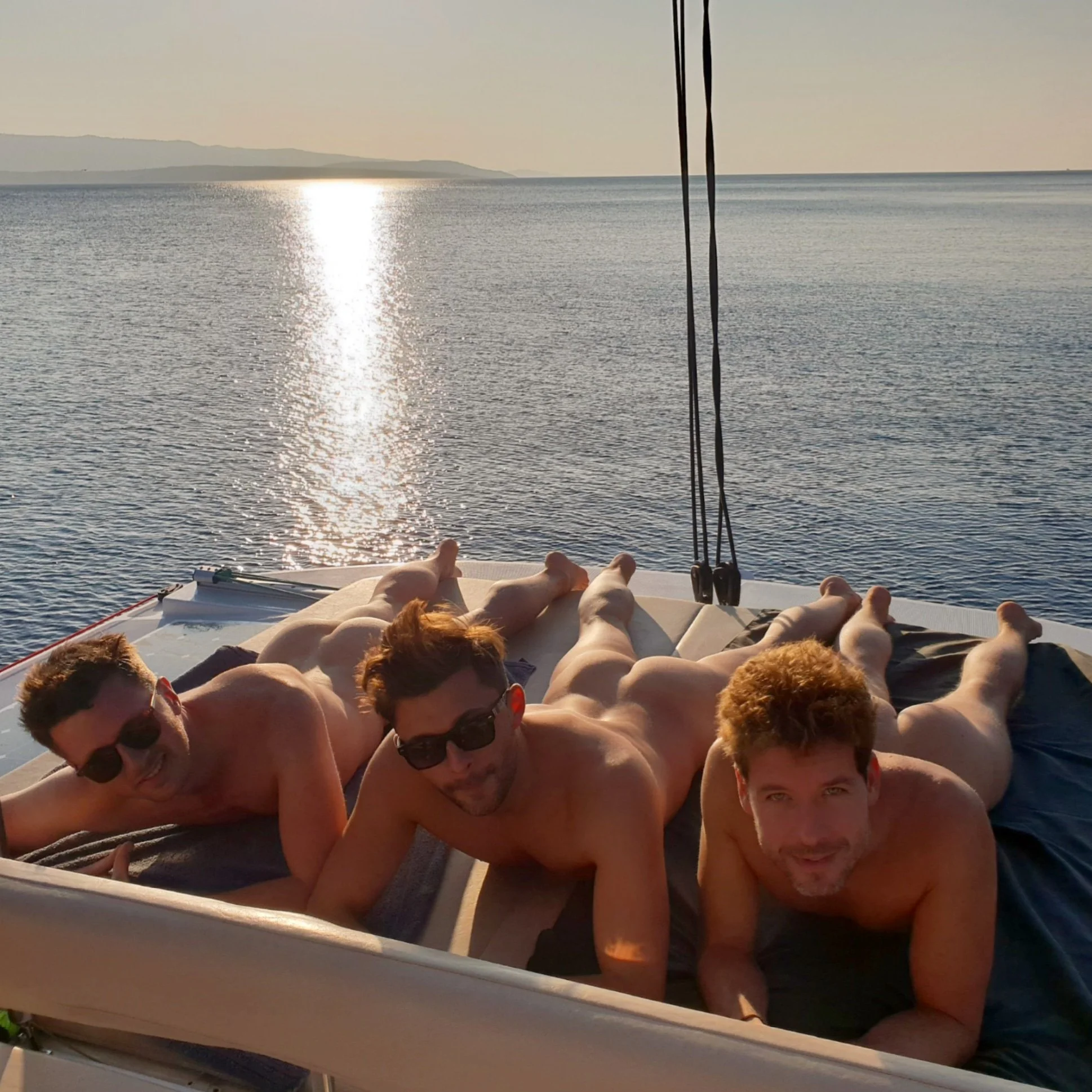 Porn: nude boatparty