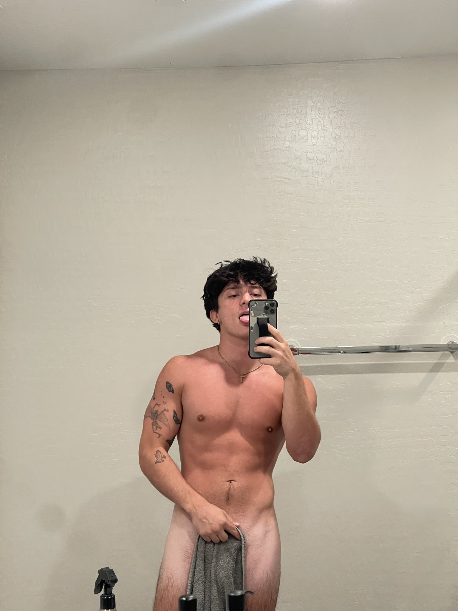 Porn: tony lopez onlyfans leak