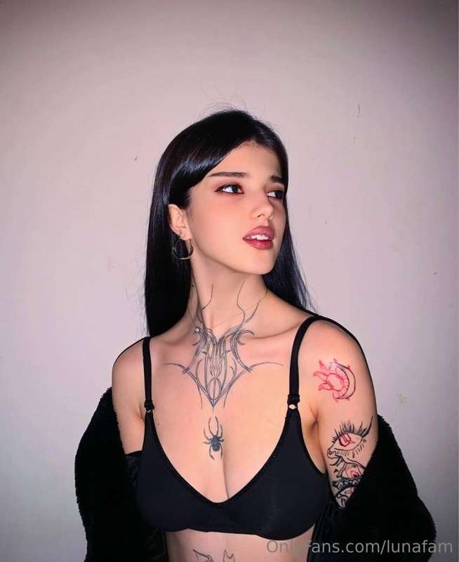 OnlyFans – 𝗟𝗨𝗡𝗔 𝗗𝗨𝗦𝗞 / @lunafam