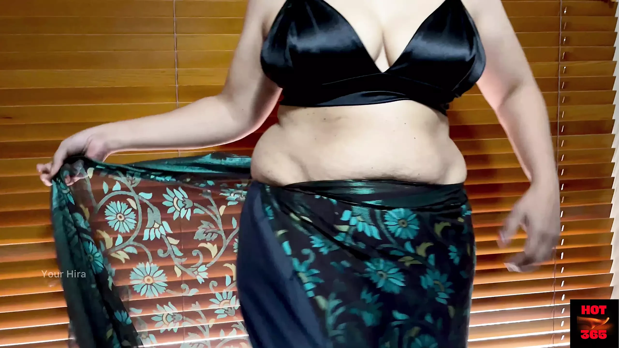 Porn: bengali big boobs saree nude