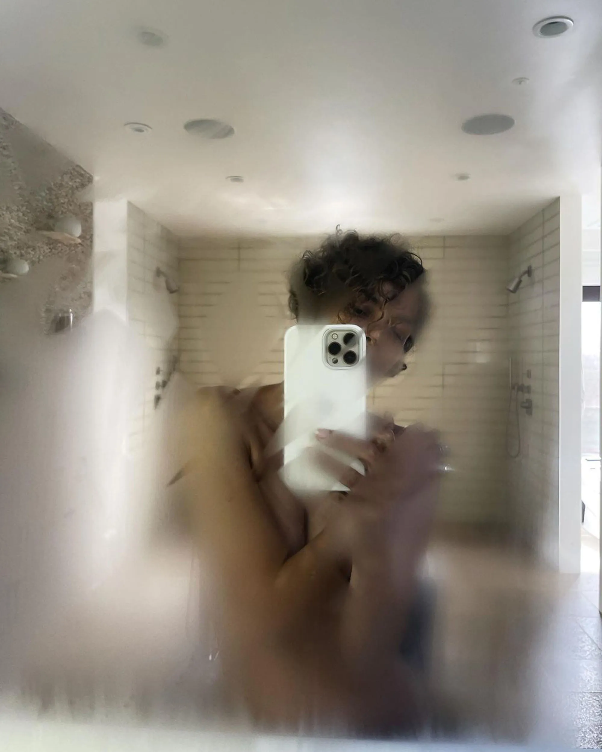 Porn: halle berry nude