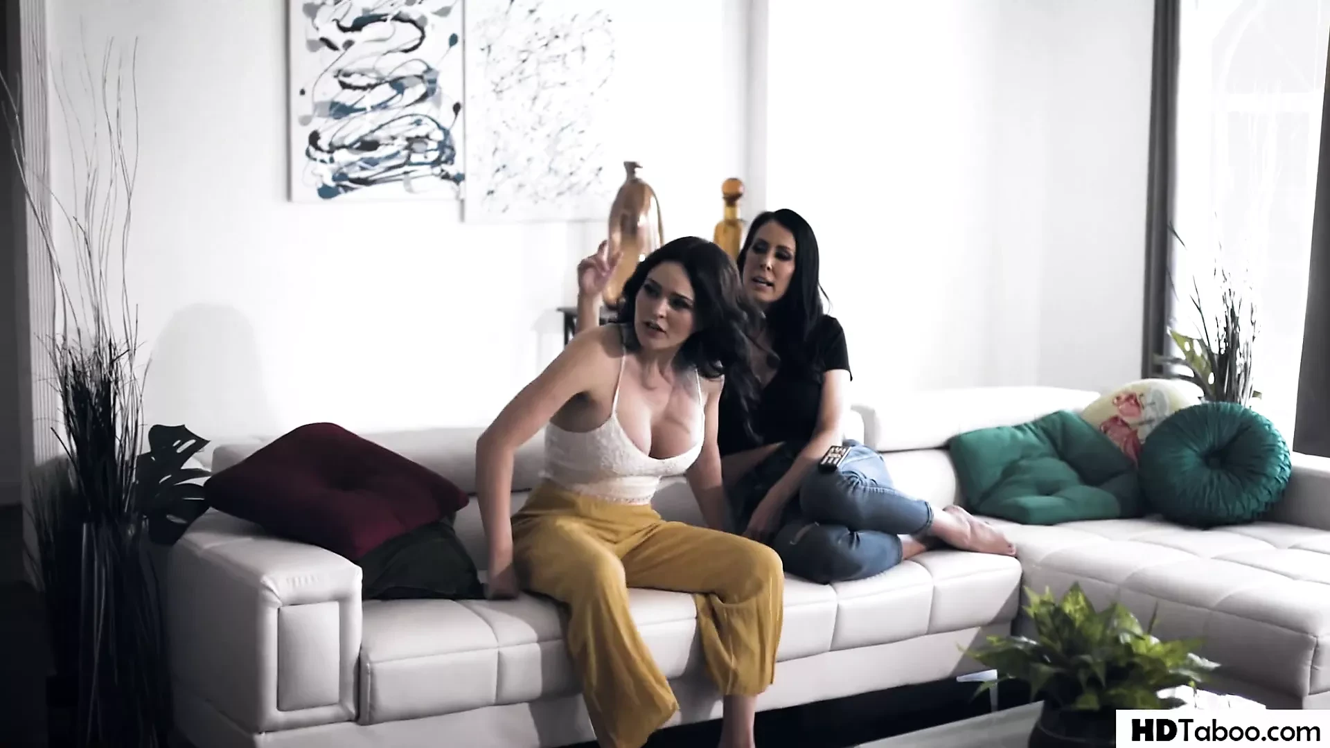 Porn: caught and fucked lesbian
