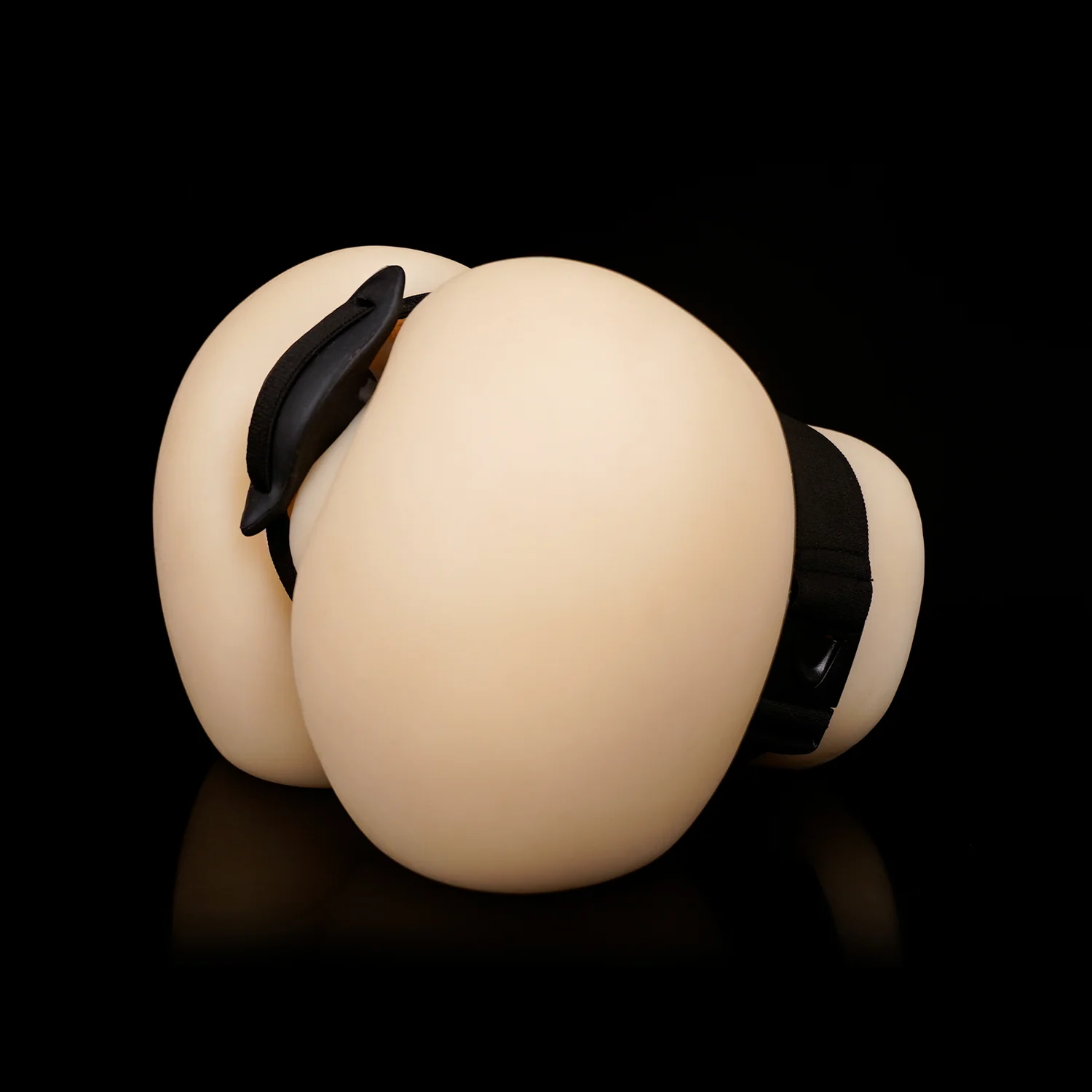 Porn: strapless dildo anal