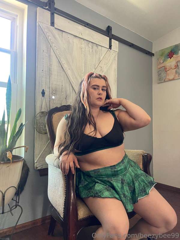 OnlyFans – Kimbeezy / @beezybee99