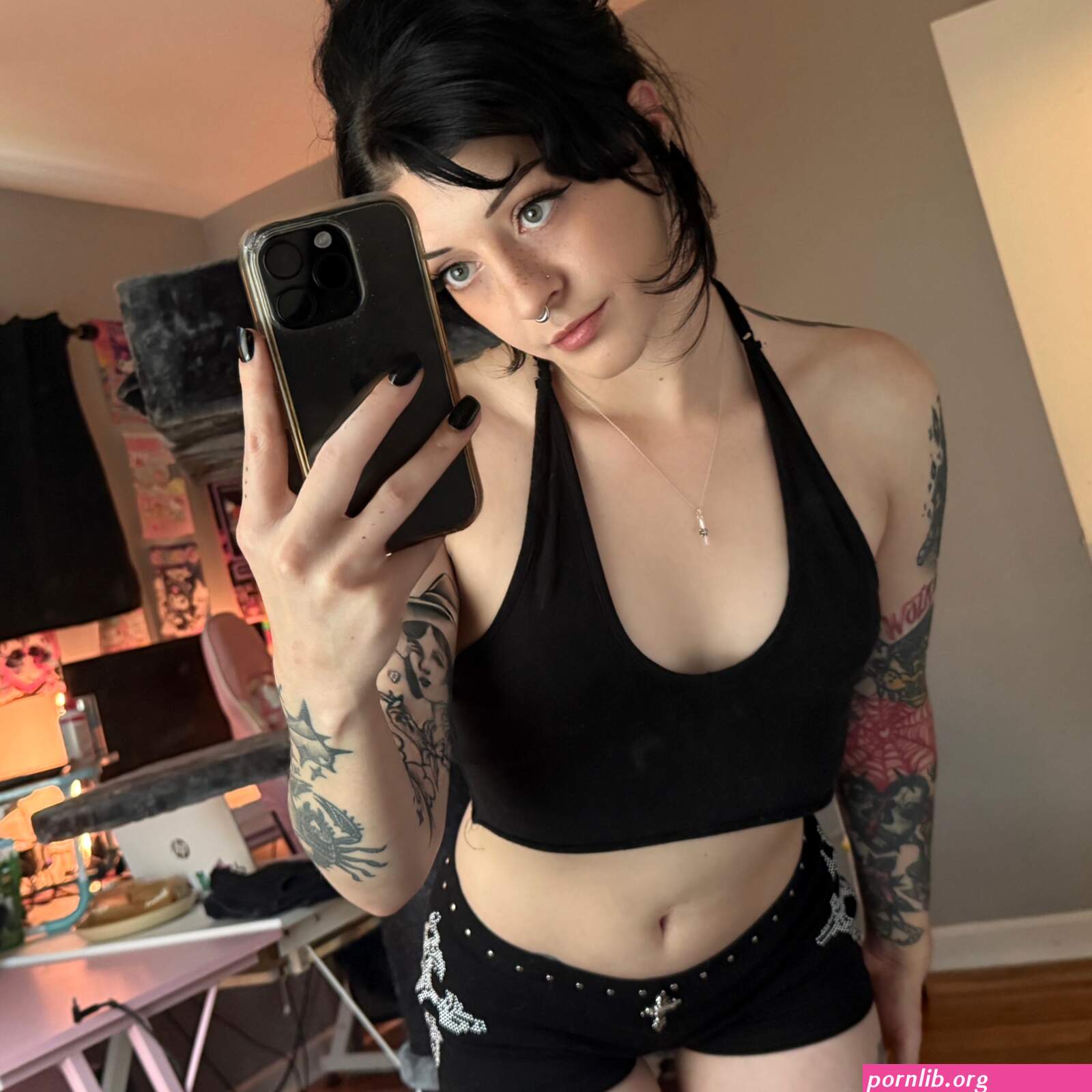Porn: ariesevee leaks