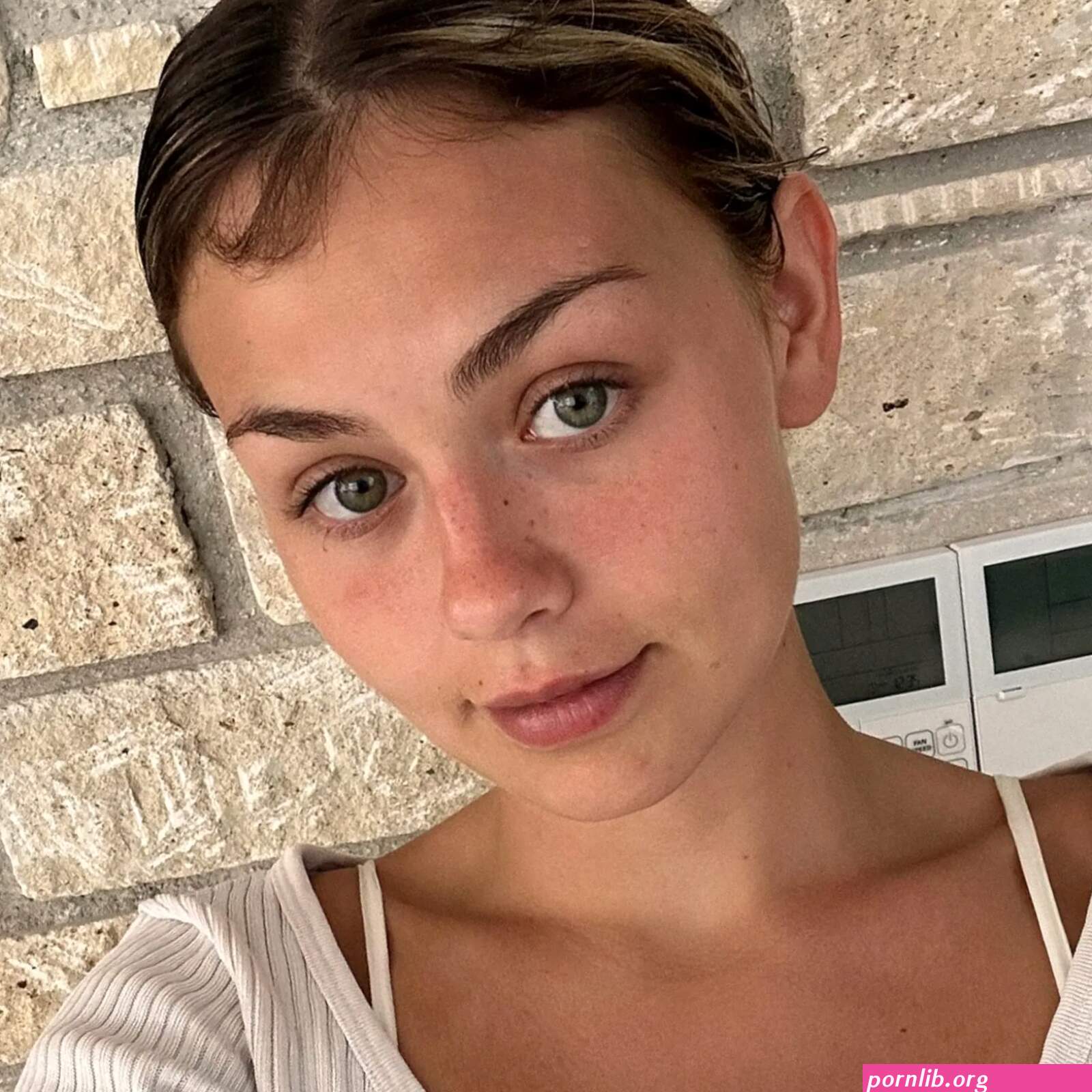 Porn: emilauri leaks 29