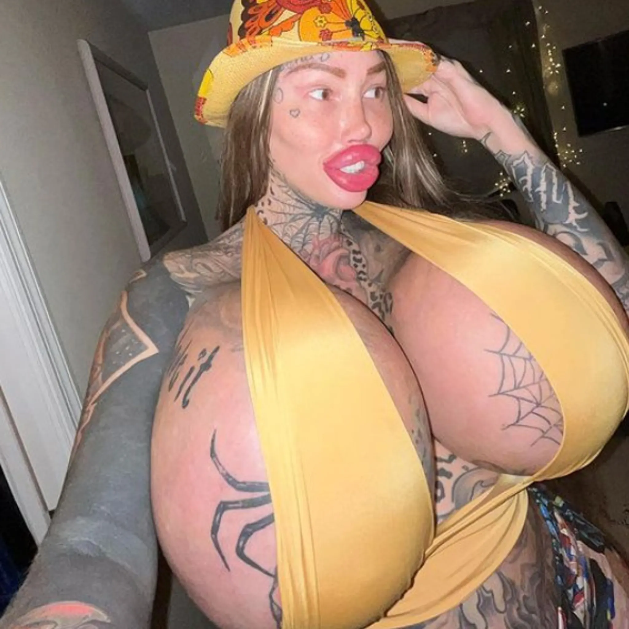Porn: mary sexy