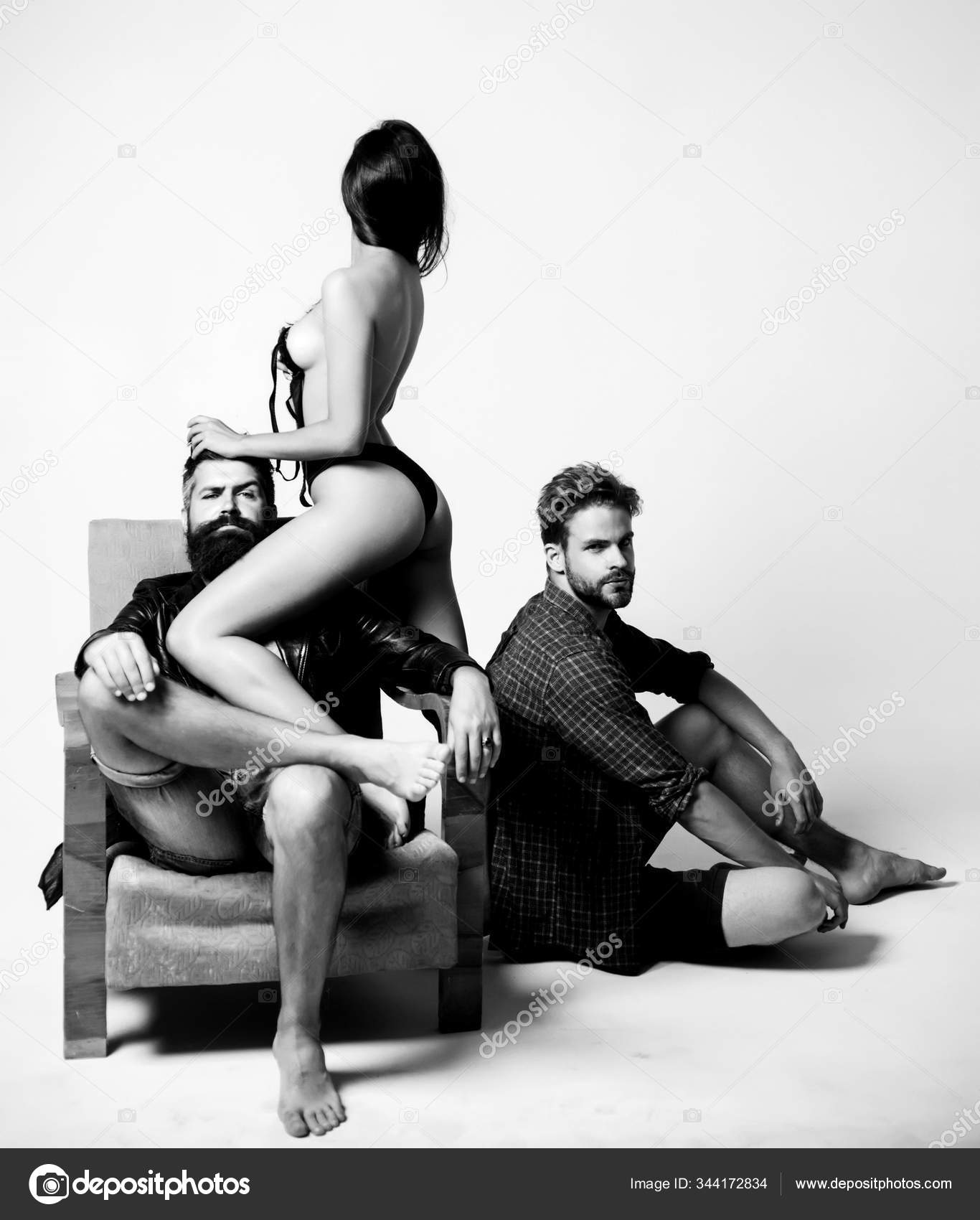 Porn: threesome with couple