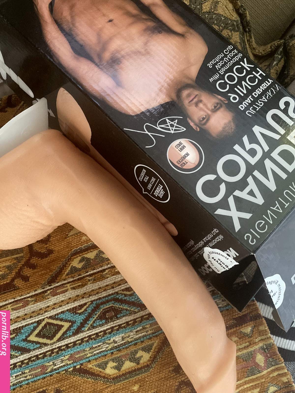 Porn: xander corvus dildo
