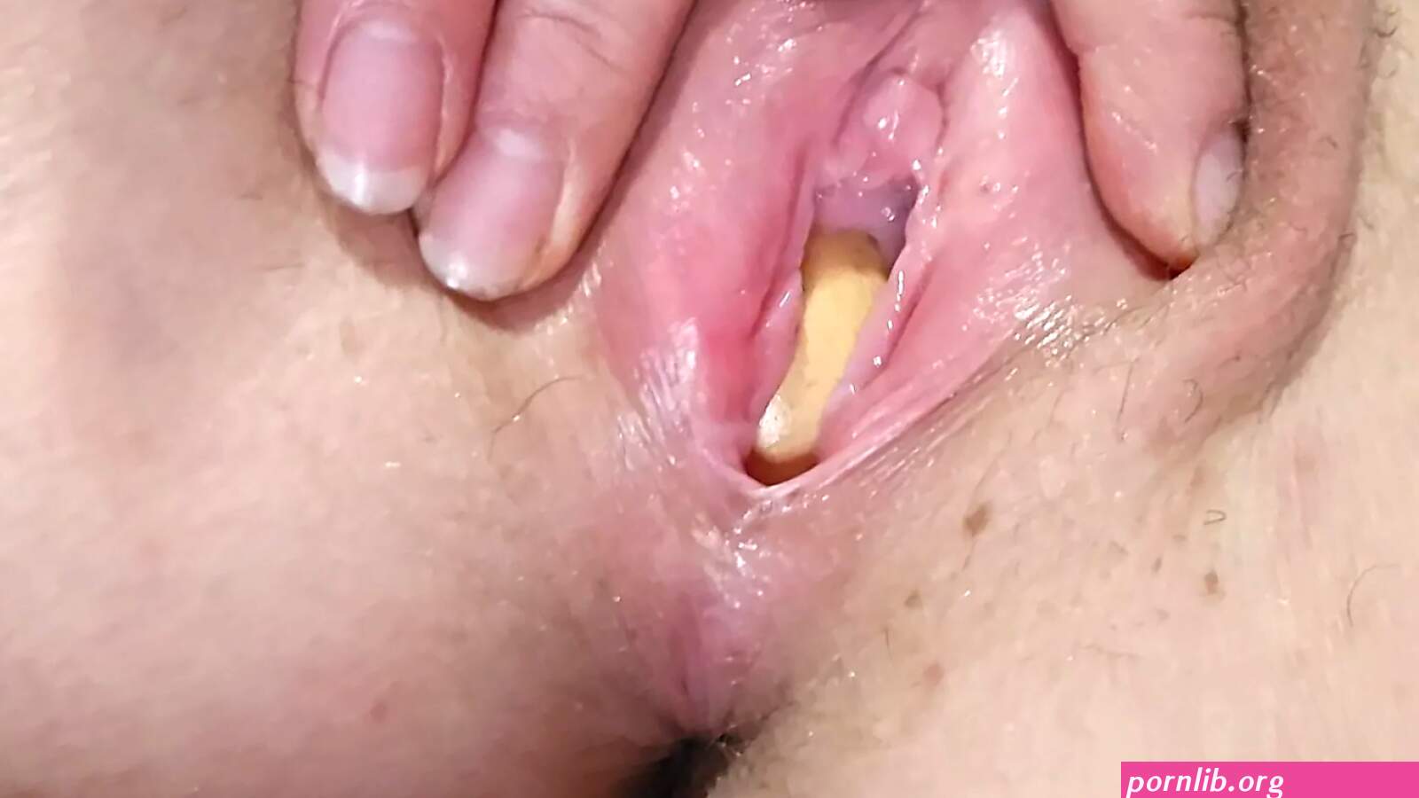Porn: eggs in pussy