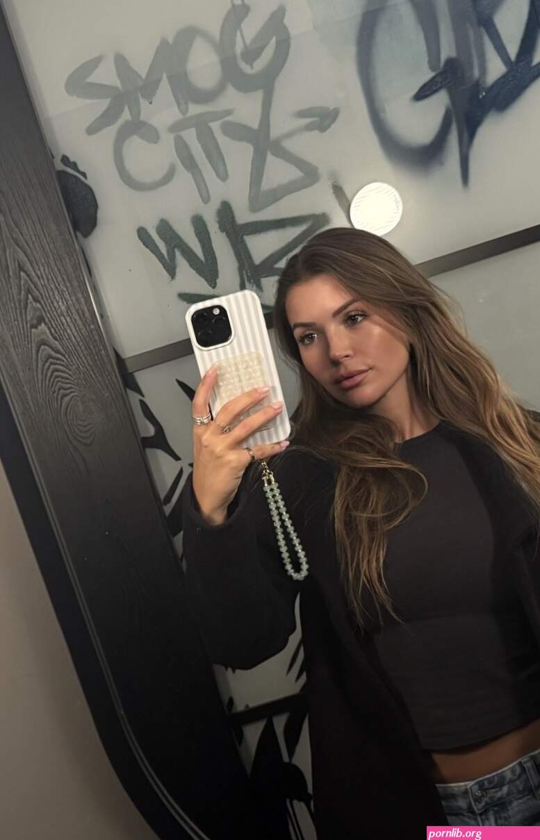 OnlyFans – S0fi@ Bev@rly