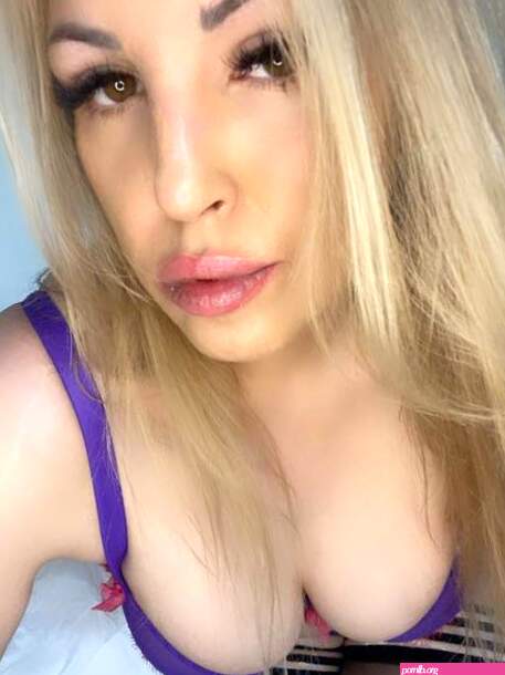 OnlyFans – Ms Schmidt / @brittney_schmidt